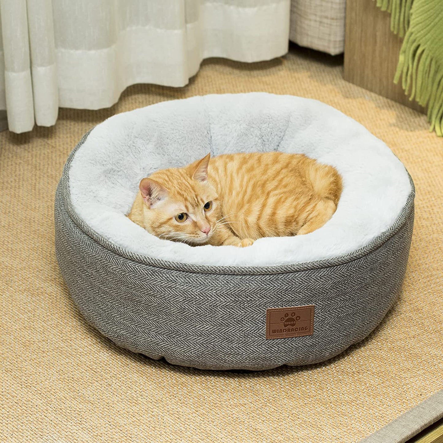 Indoor Cat and Small Dog Bed, Comfortable and Durable Round Pet Sleeping Bed with Non-Slip Bottom, Washable, 18"L x 18"W x 6.5"H